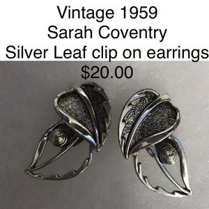 Vintage Sarah Coventry clip on earrings